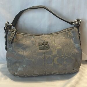 Vintage Metallic Coach Purse  D1069-44327